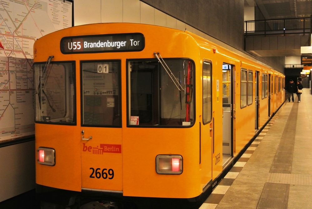 Die U-55 am Brandenburger Tor