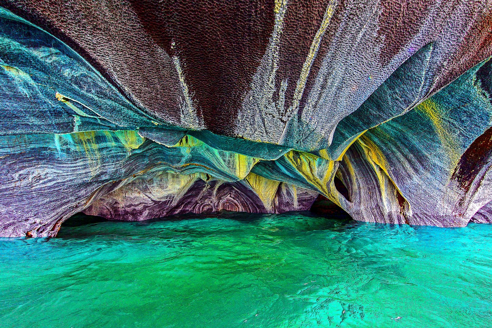 Die Uferhöhle