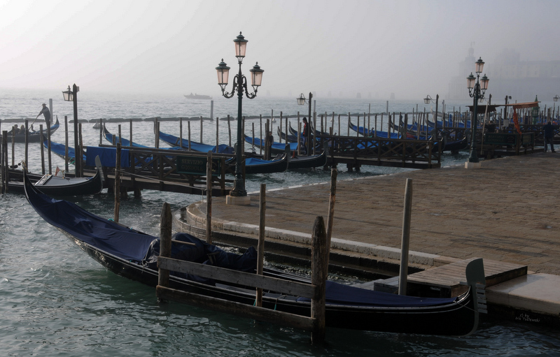 die Uferpromenade