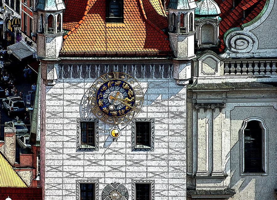 Die Uhr am alten Rathaus von München