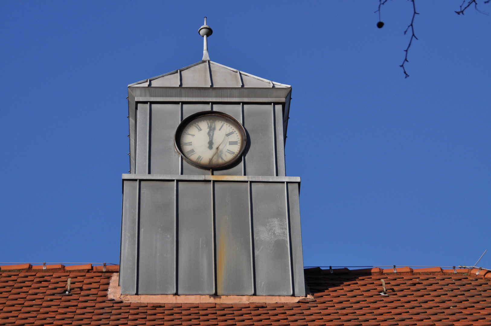 Die Uhr schlägt 12