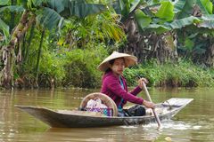 ...die Verkäuferin auf dem Inle See...