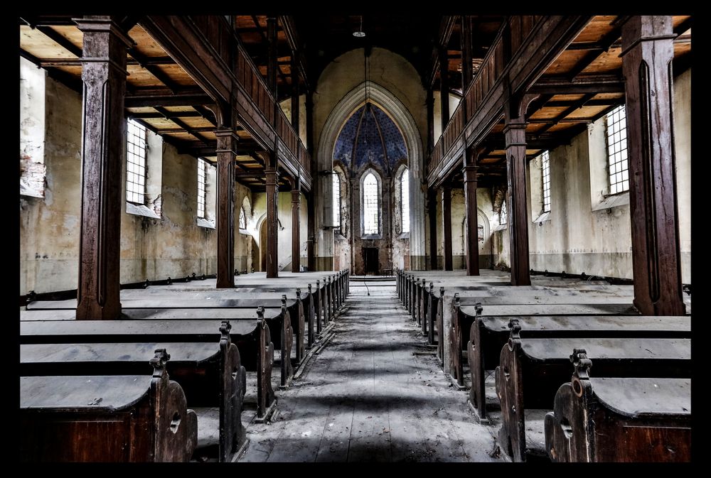 Die verlassene Kirche