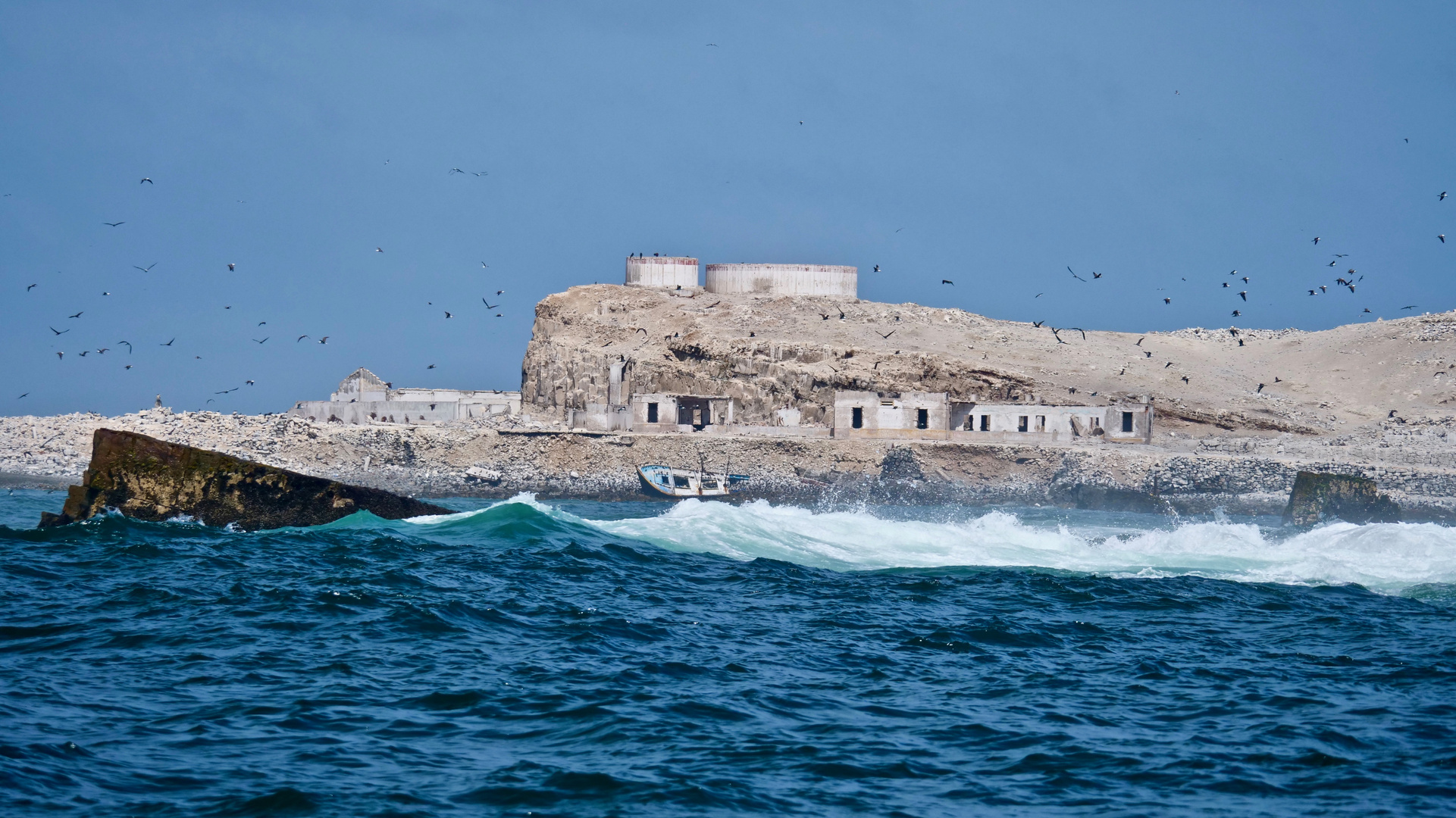 Die verlassenen Gefängnisinsel vor Callao, Peru