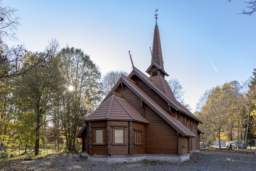 Die versetzte Kirche von Albrechtsburg nach Stiege