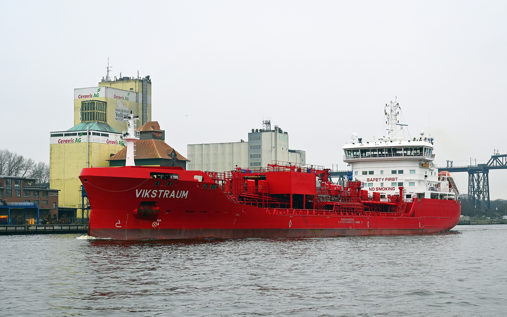 Die VIKSTRAUM im Nord-Ostsee-Kanal bei Rendsburg