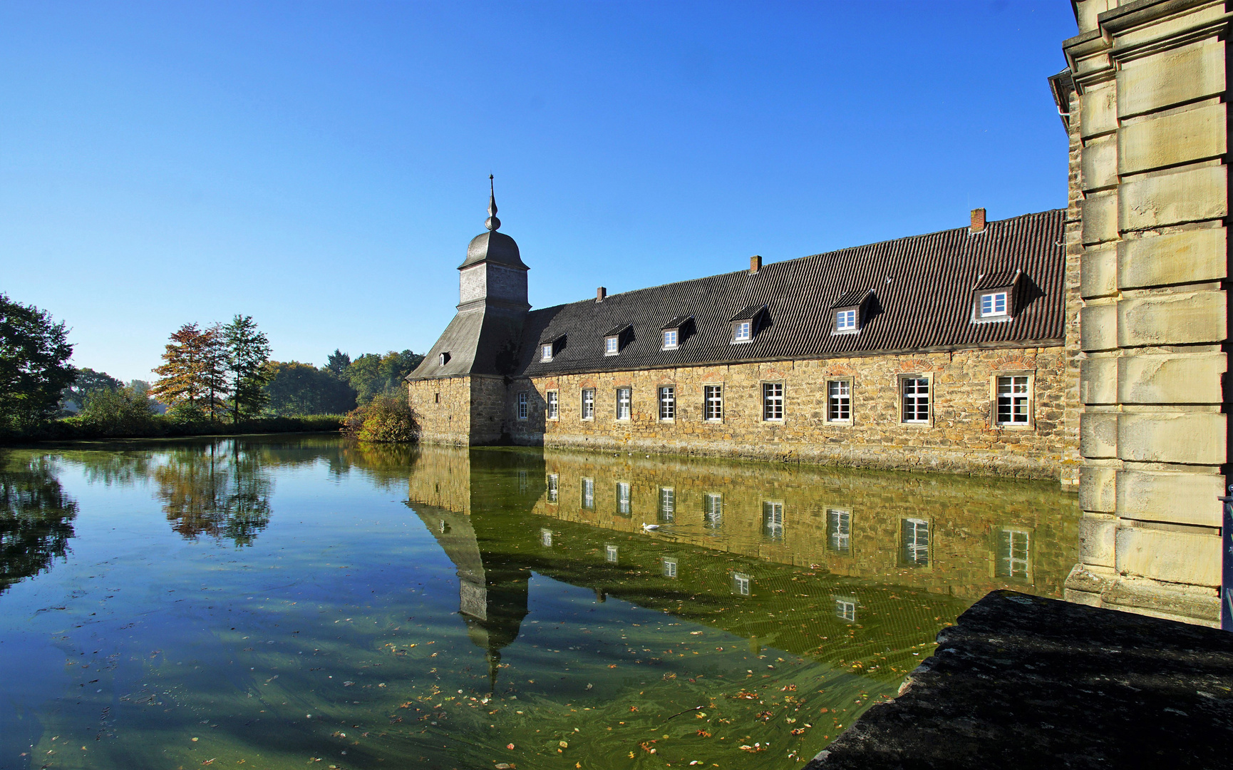 Die Vorburg von Schloss Lembeck.