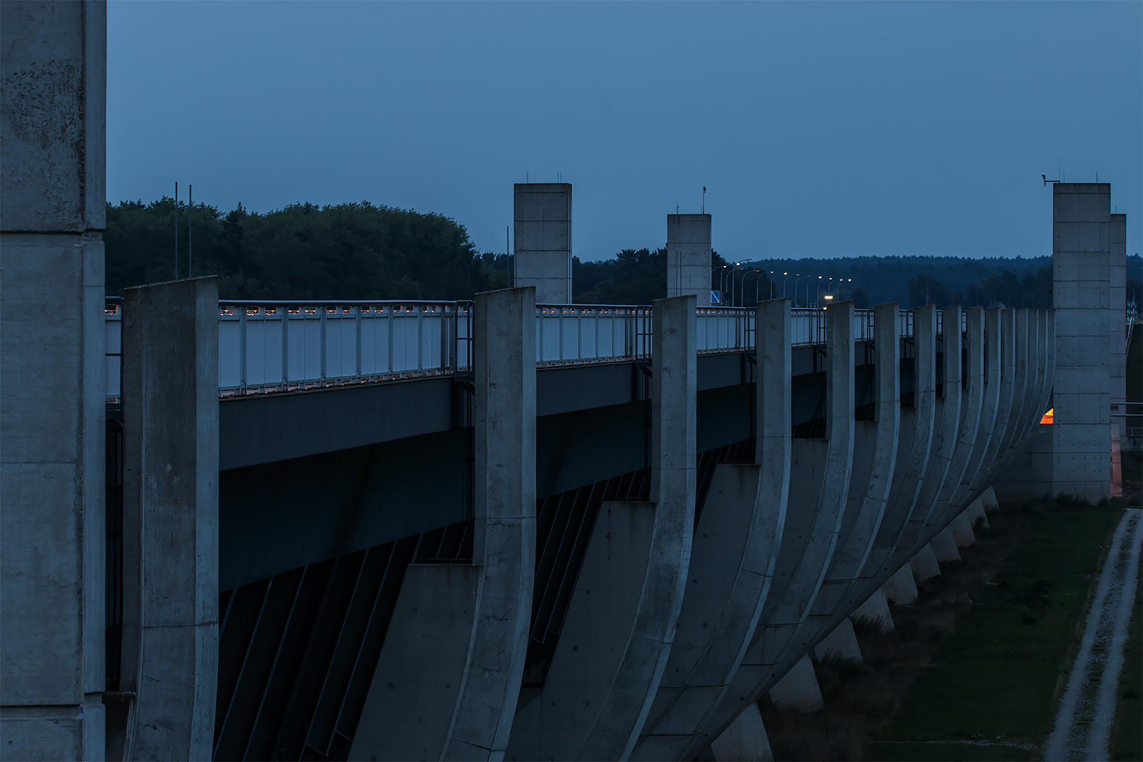 Die Vorlandbrücke...