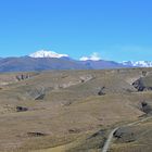 Die Vulkane Ampato (6288m), Sabancaya (5976m, Hualca Hualca (8025m) von links