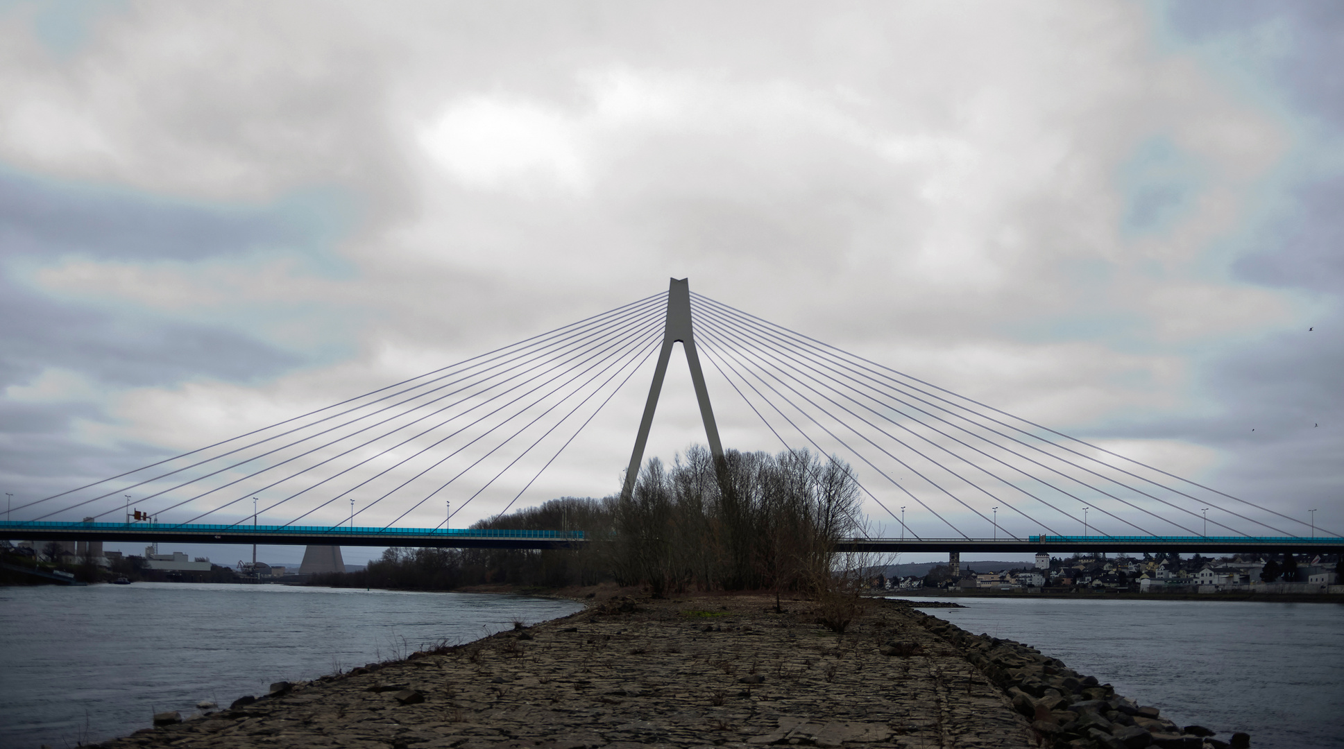 Die Waage, Raiffeisenbrücke Neuwied