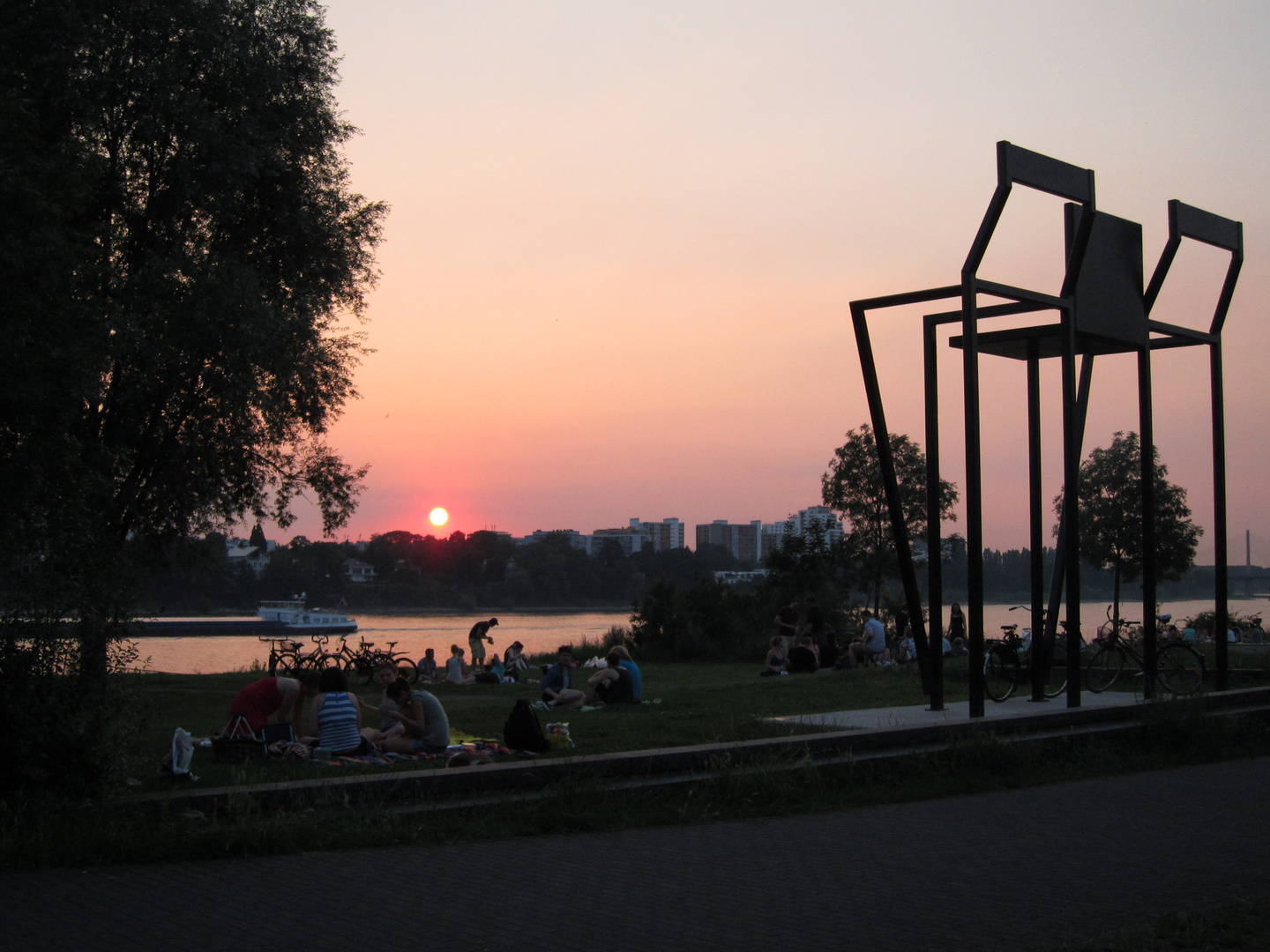 Die Wächter am Rhein