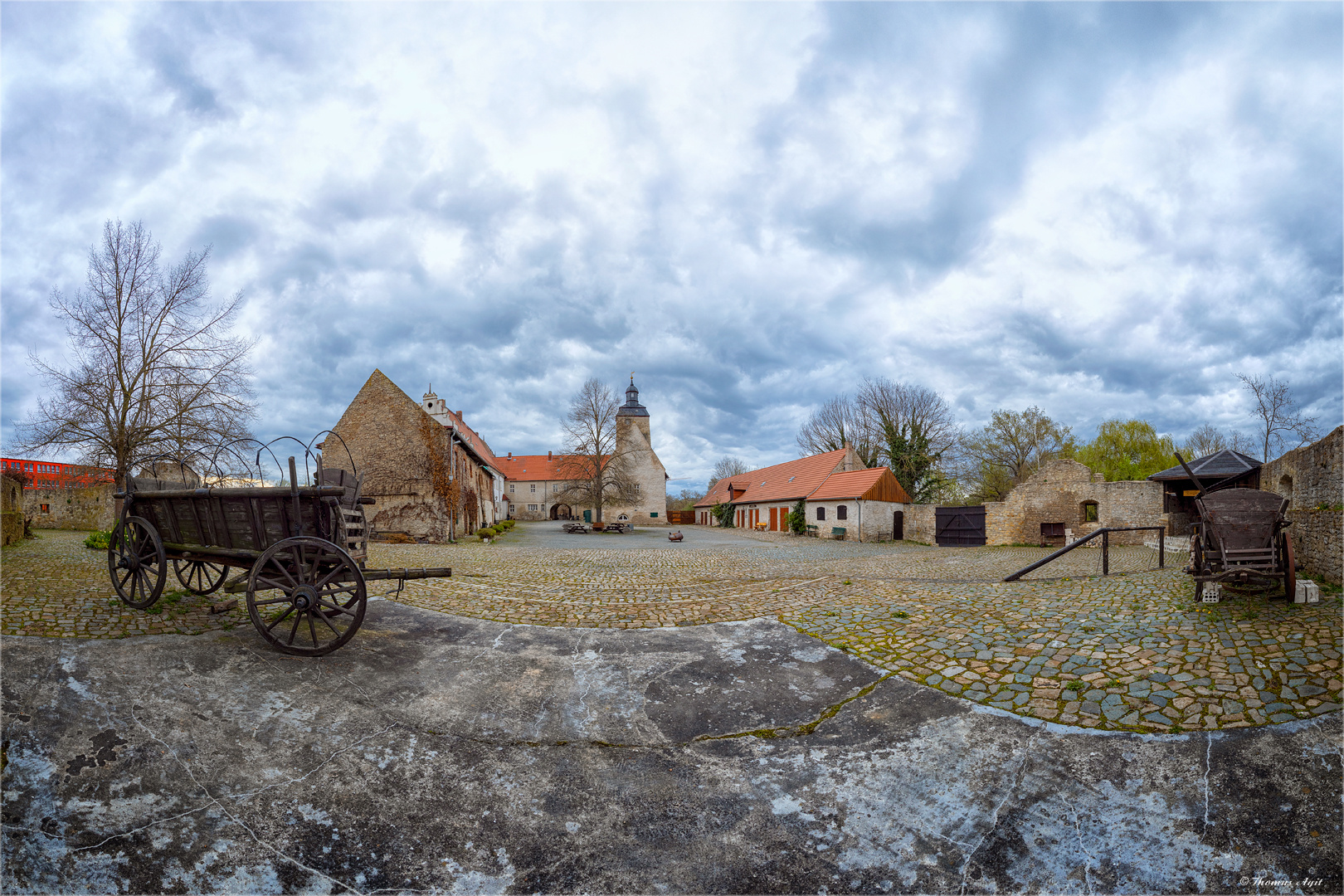 Die Wagenburg auf der Wasserburg...