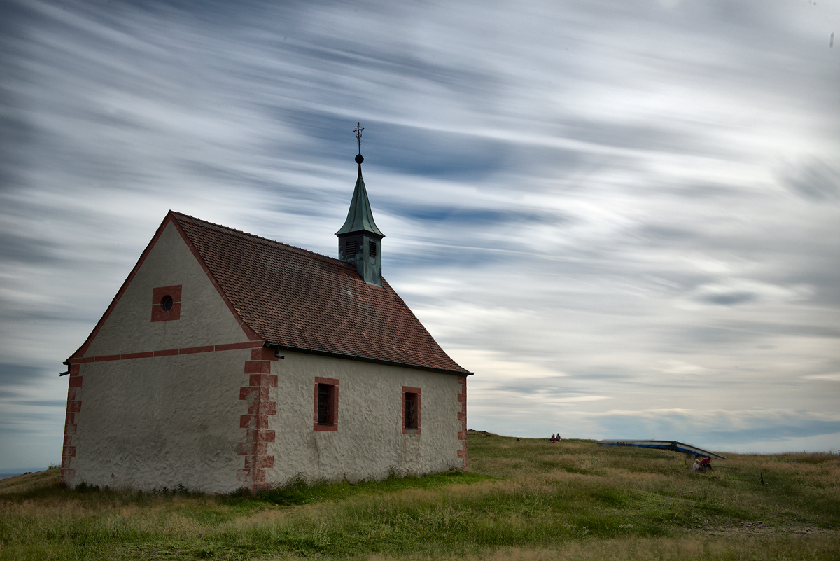 Die Walburgis-Kapelle am Walberla