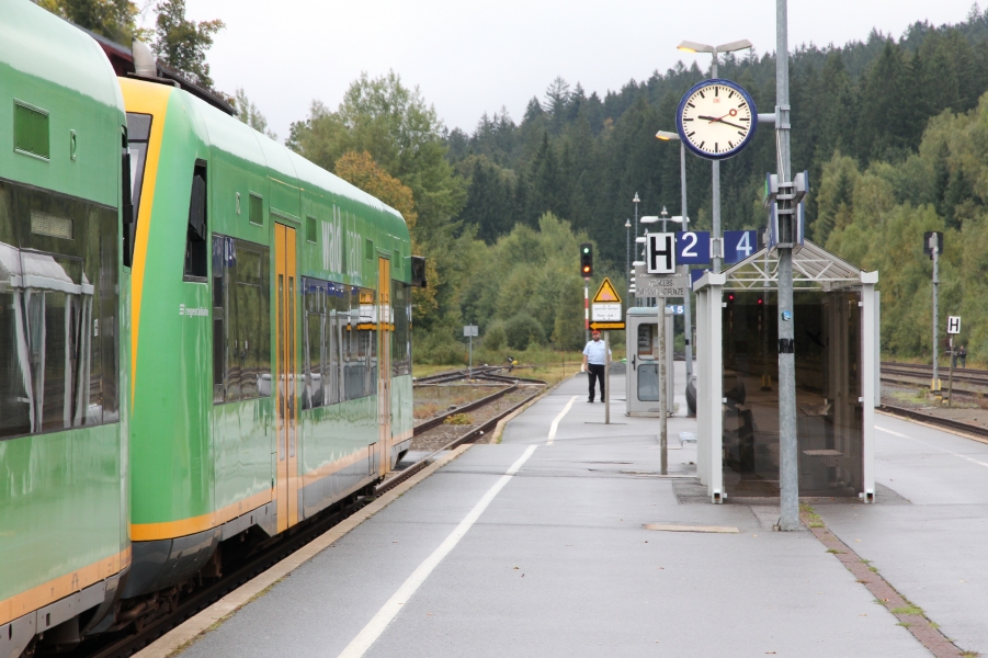 Die Waldbahn auf dem Weg nach Špicák (Železná Ruda)