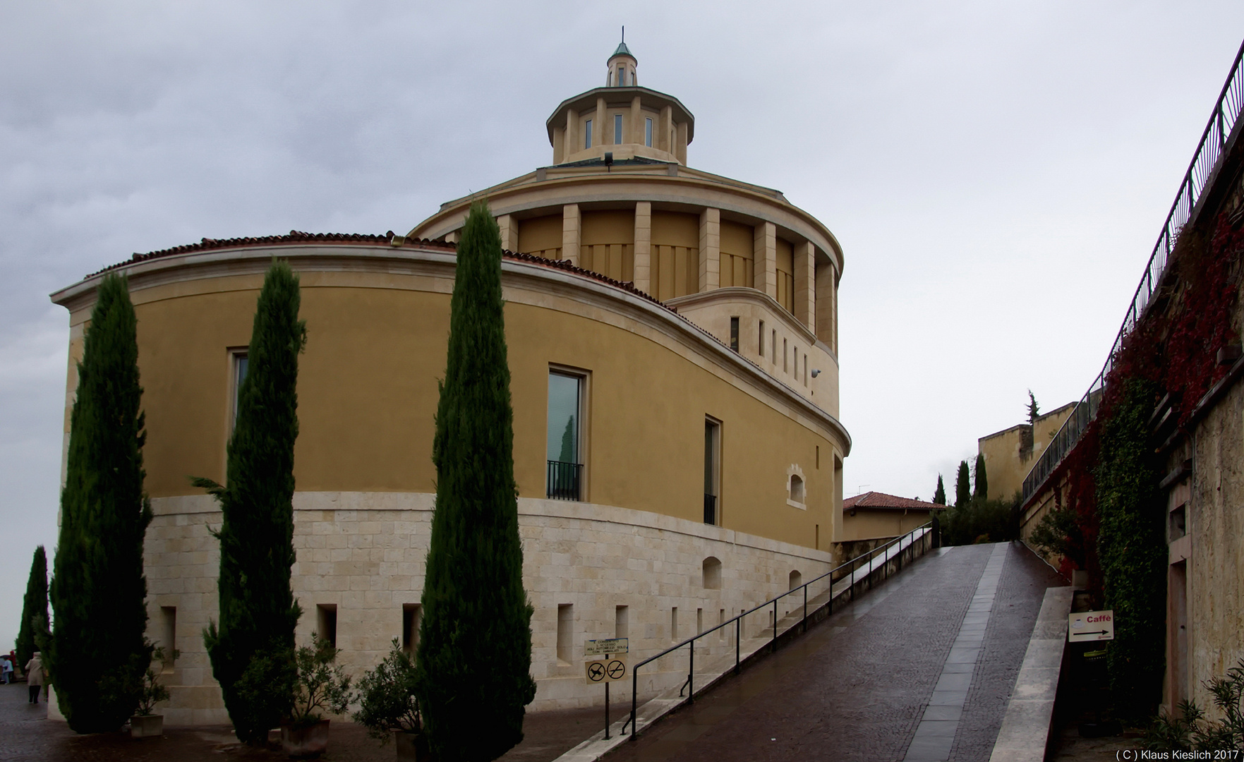 Die Wallfahrtstätte  Nostra Signora di Lourdes..