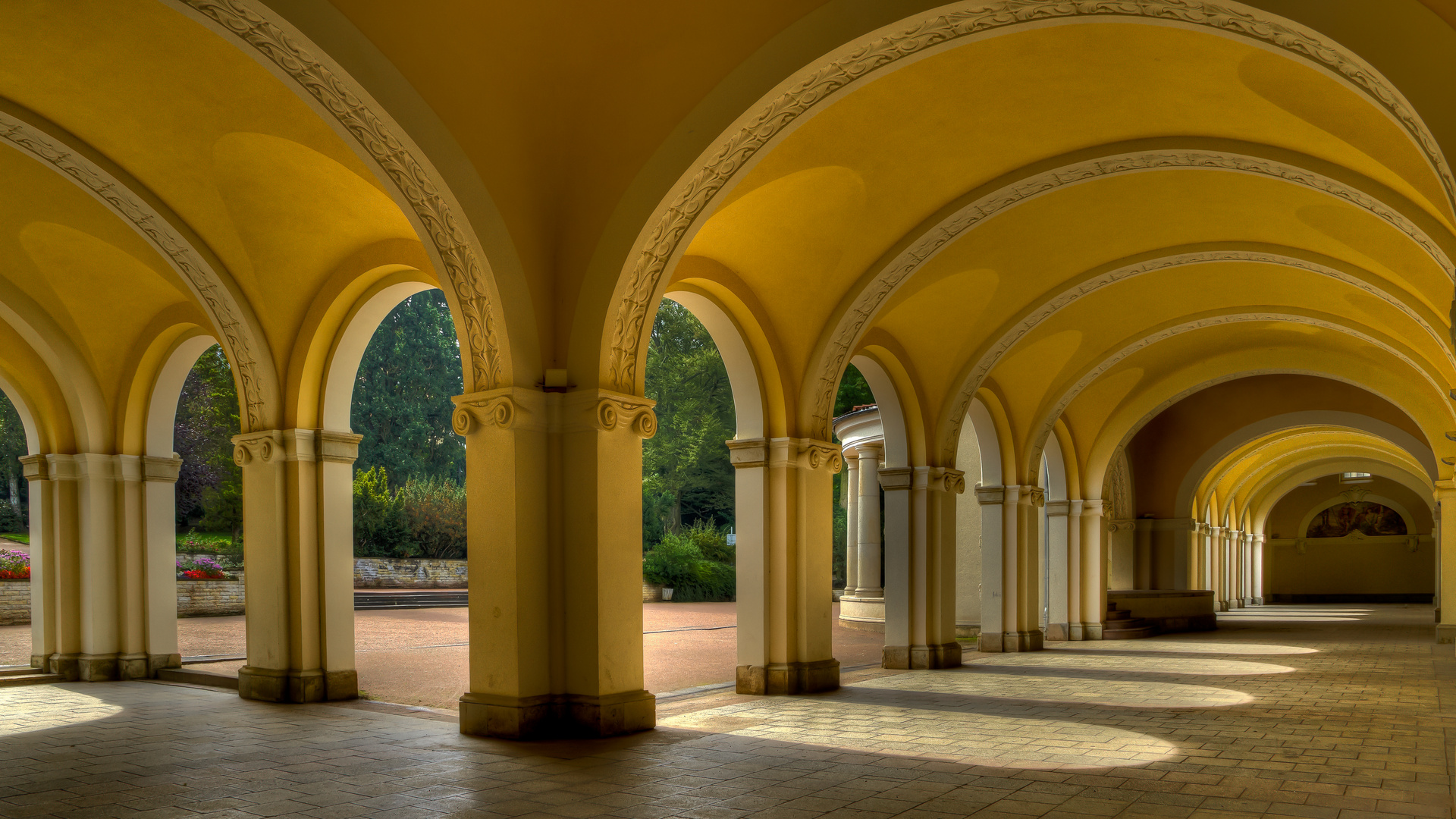 Die Wandelhalle