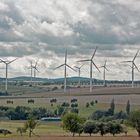 Die Wartburg im Griff der Windräder