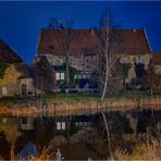 Die Wasserburg mit Wasser in Egeln