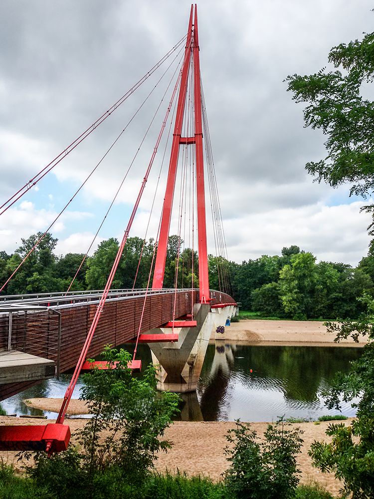 Die Wasserfallbrücke ...