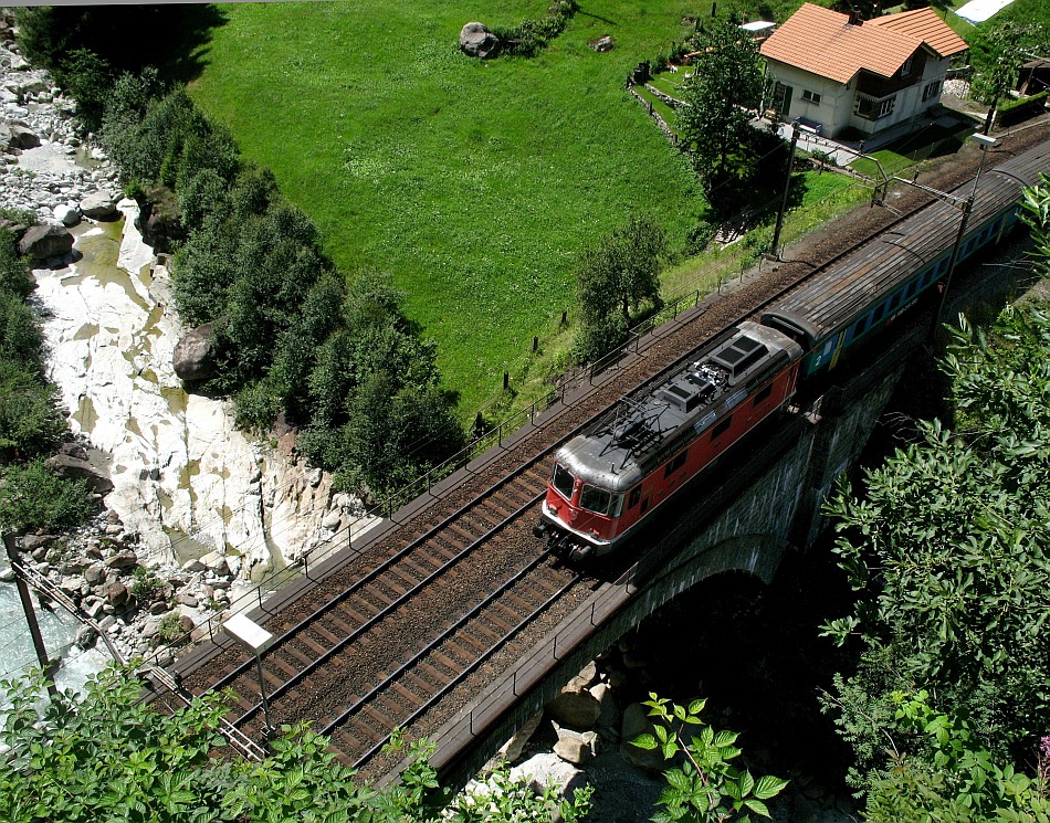 Die Wattinger Brücke unter mir