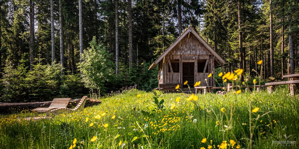 Die Wegscheiden-Huette im frühen Morgenlicht