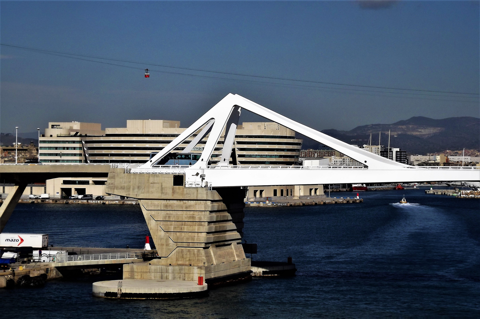 - - die WEISSE BRÜCKE  - - 