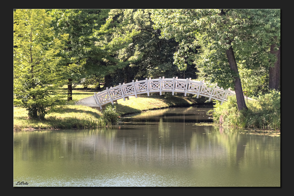 Die weiße Brücke