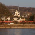 Die weiße Kirche am Rhein