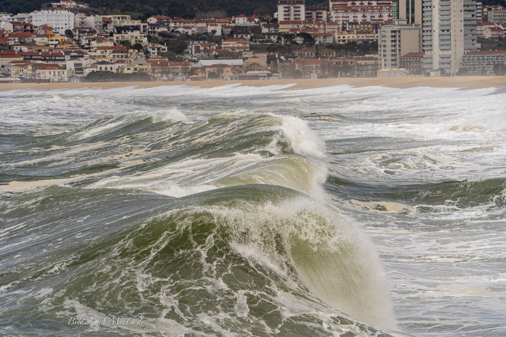 Die Welle vor der Stadt