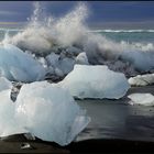 die wellen zerschlugen die eisberge