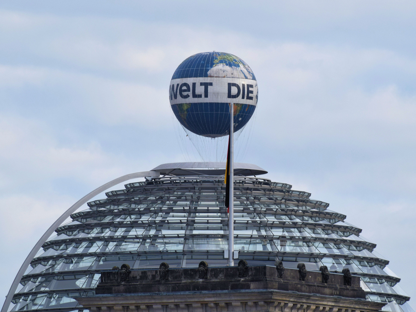 Die Welt hat den Reichstag am Haken