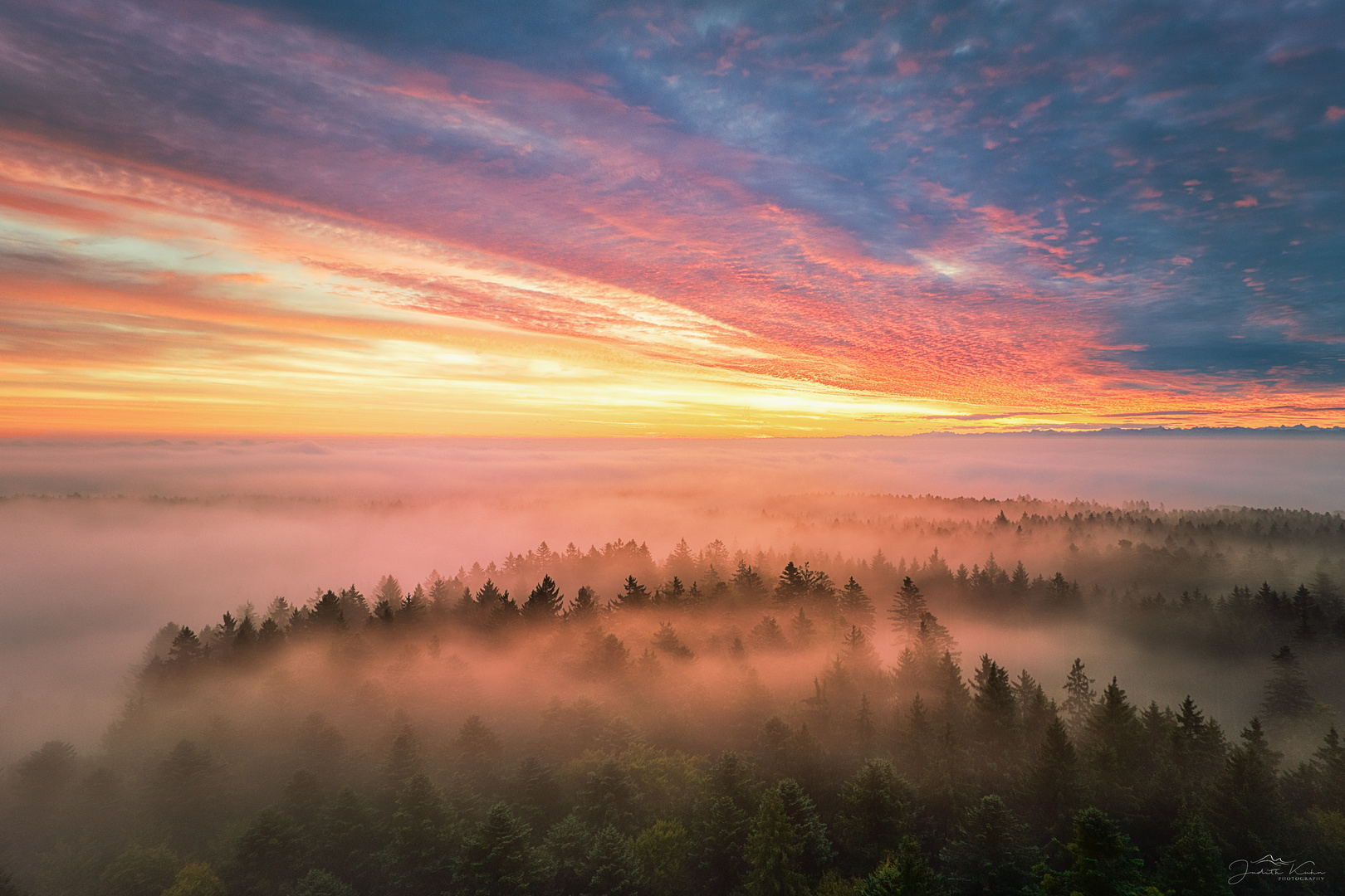 Die Welt über dem Nebel