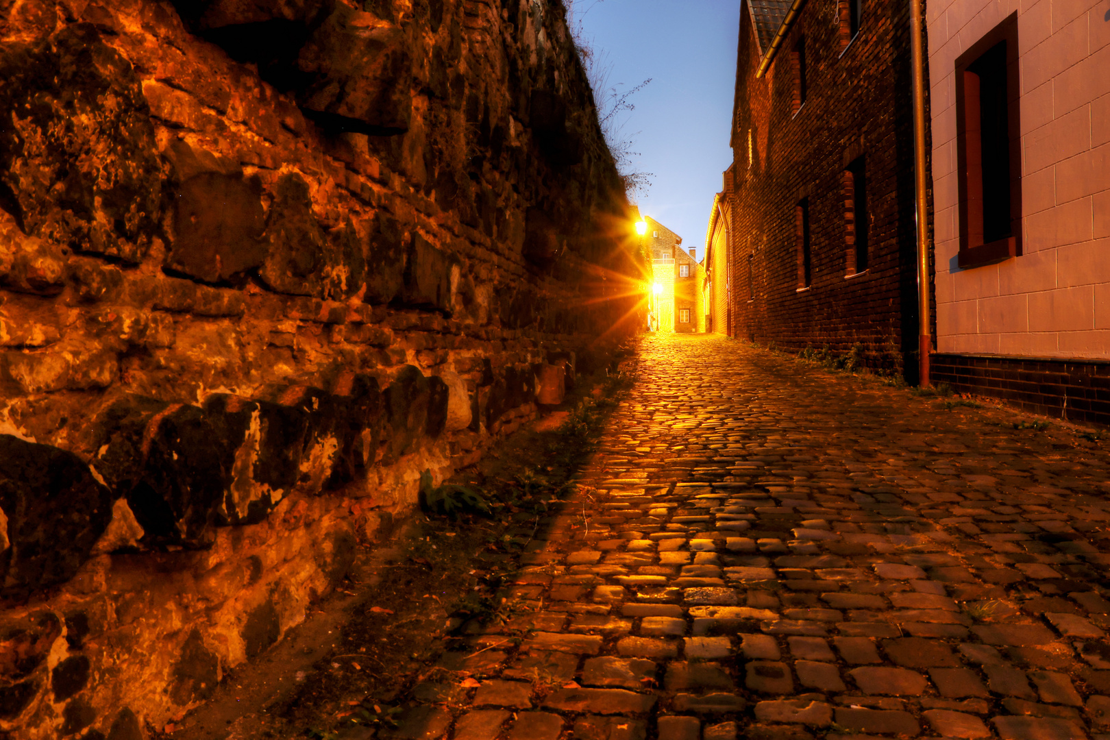 Die weltberühmte Gasse in Zons