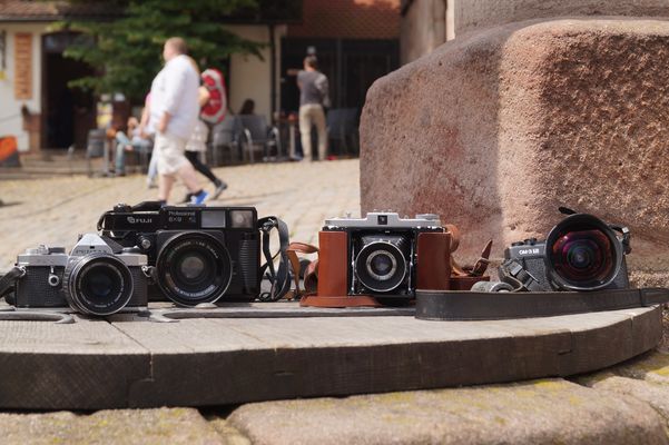 Die "Weltmeister" Fotografen von Nürnberg Ihre Kameras 2. Analog Treffen Süd