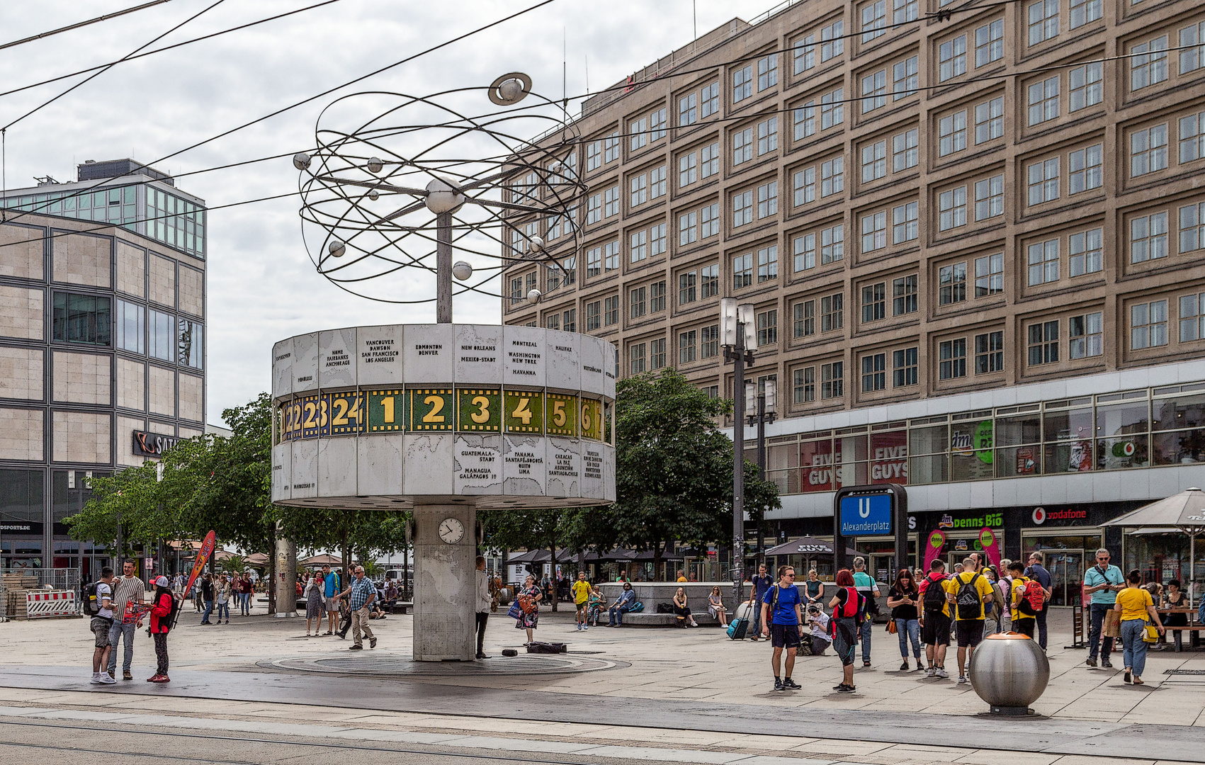 Die Weltzeituhr auf dem Alexanderplatz