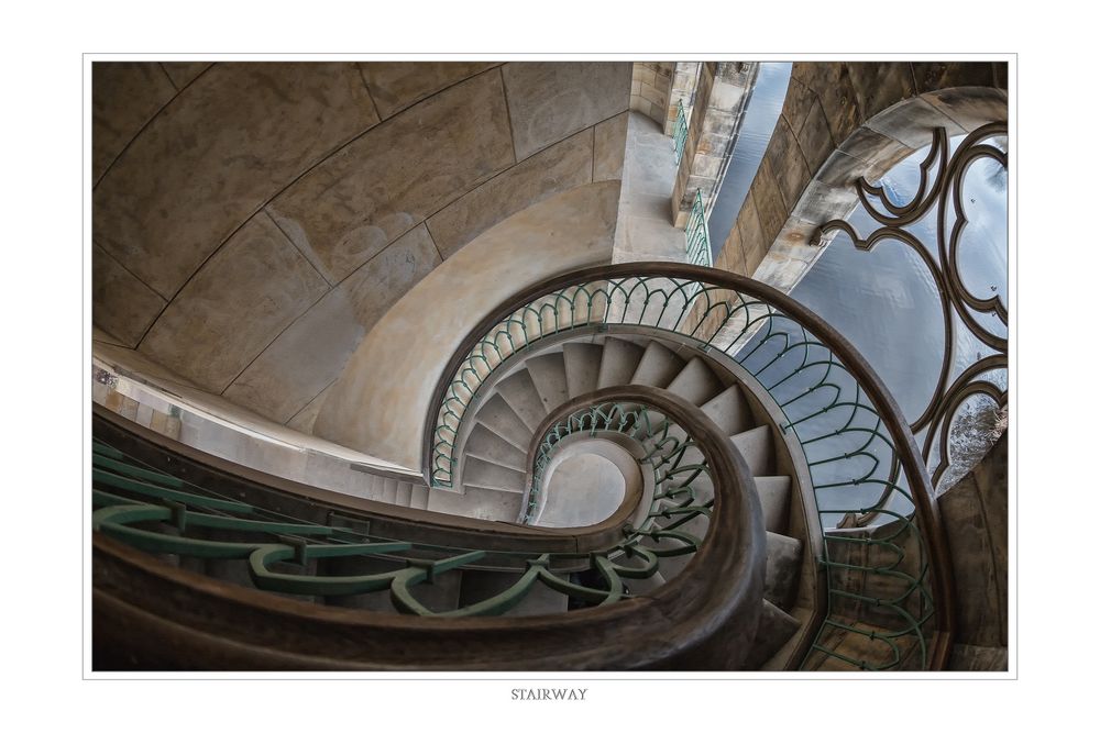 Die Wendeltreppe Foto & Bild | architektur, treppe, details Bilder auf