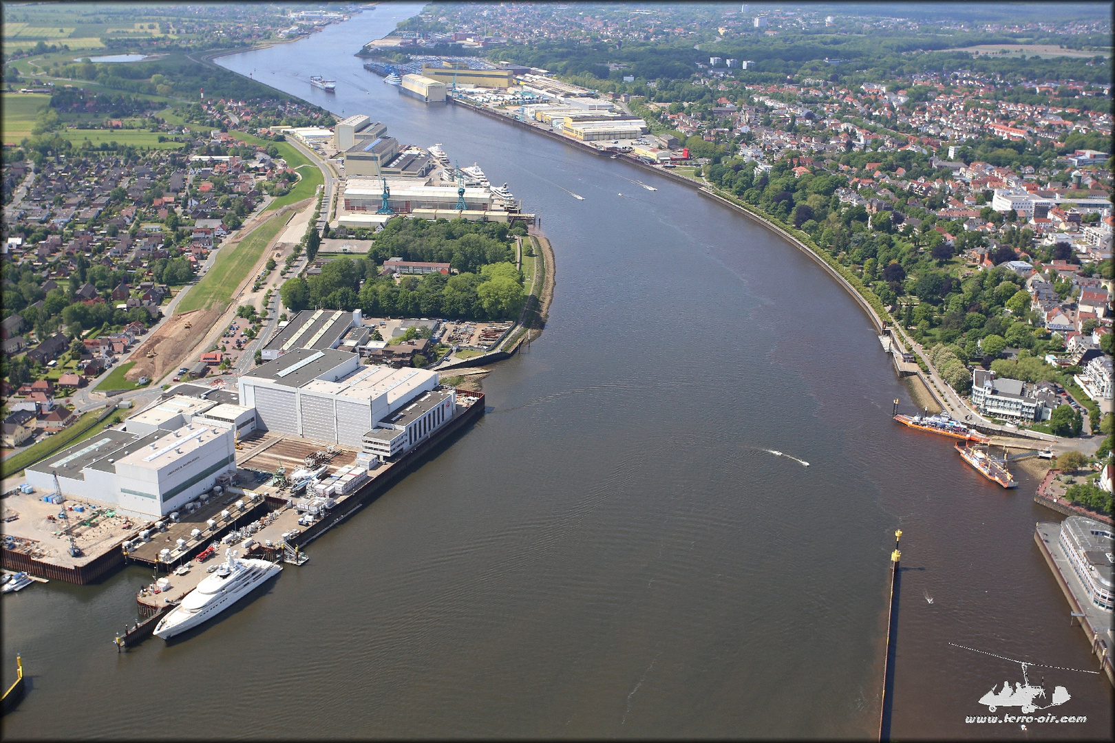 Die Werften der Unterweser im Luftbild