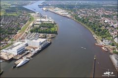 Die Werften der Unterweser im Luftbild