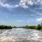 Die Weser in Bremen stadteinwärts vom Weserwehr aus gesehen