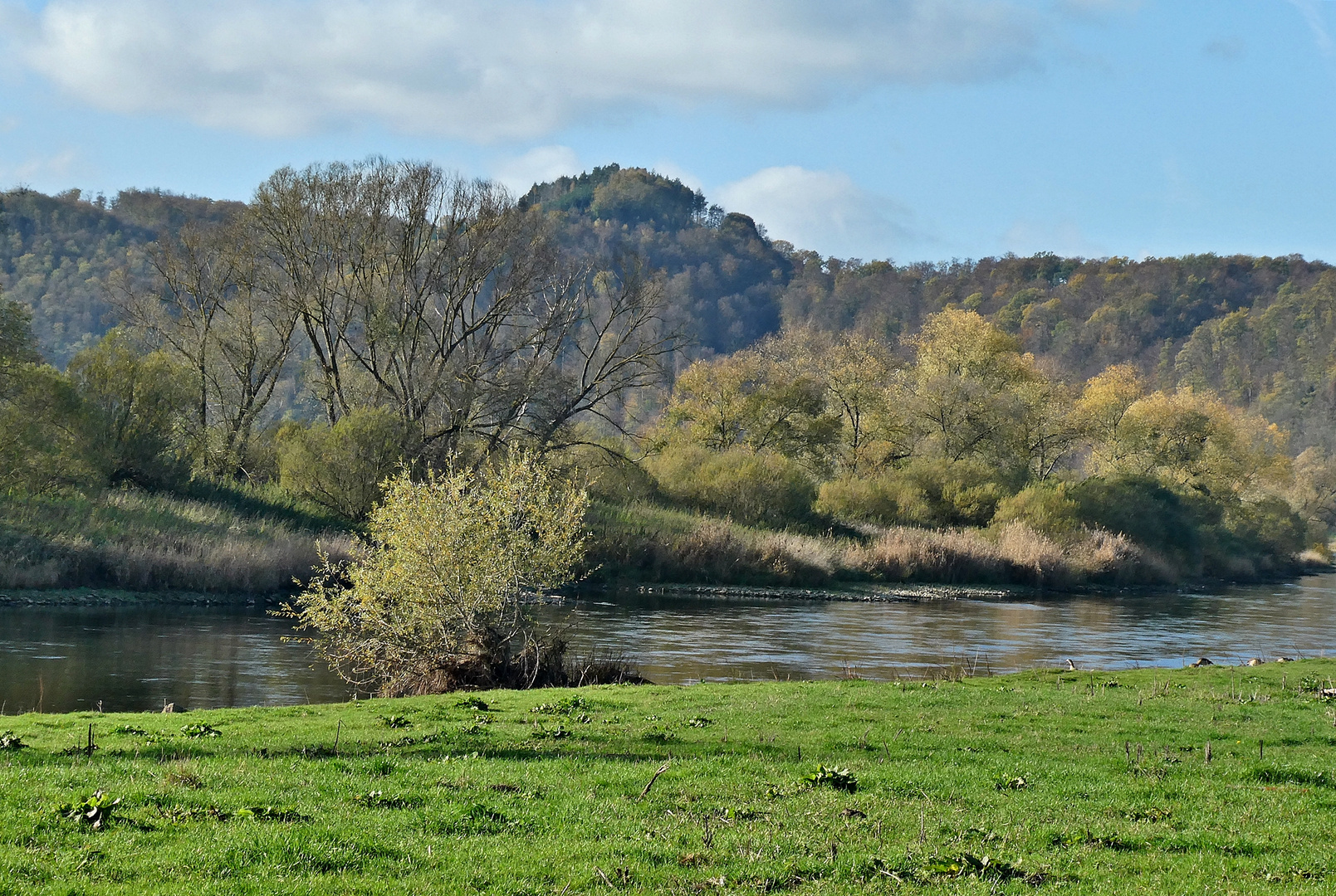 Die Weser in der Nähe von Holzminden