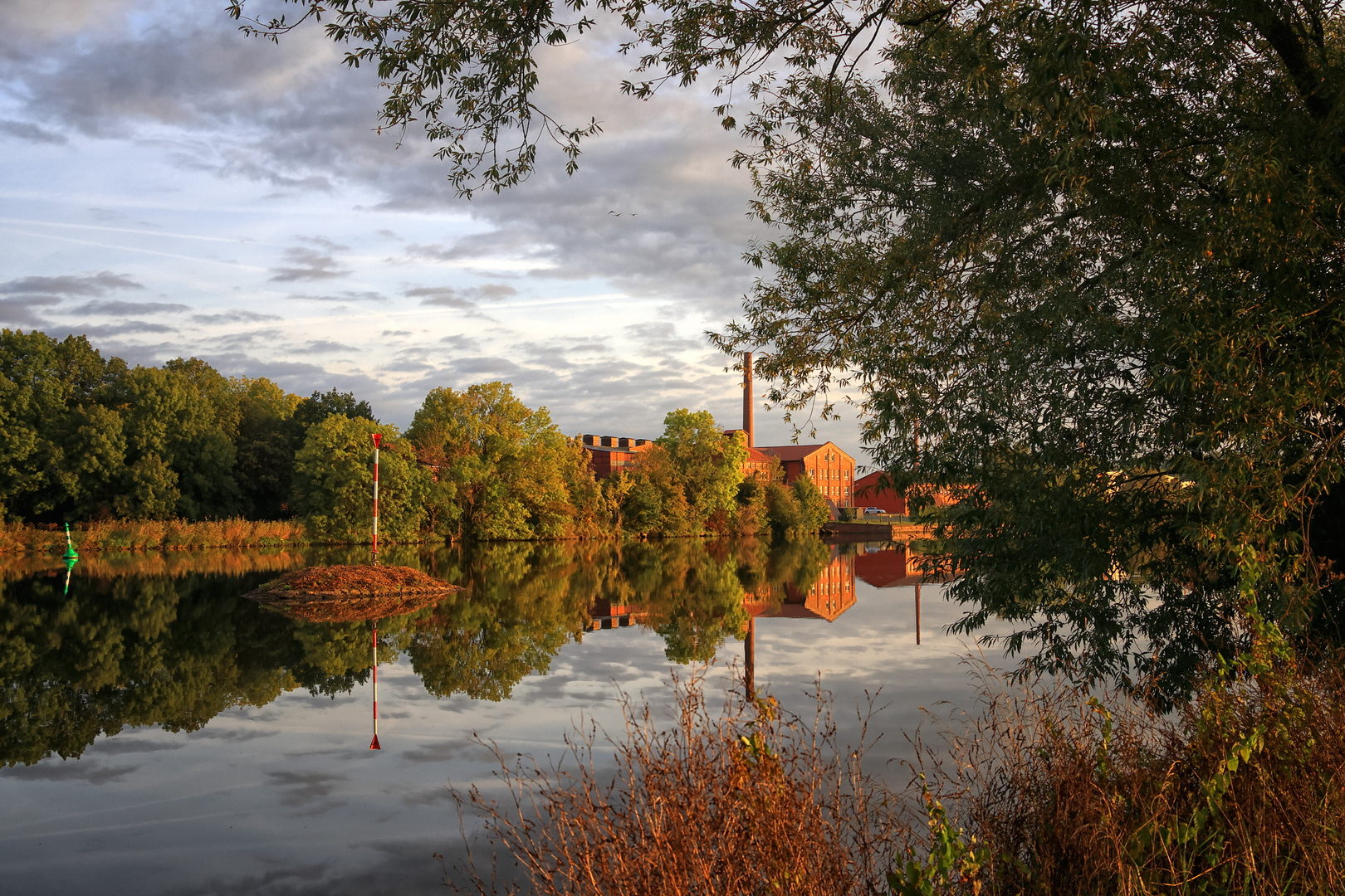 Die Weser mit Spiegelbild.....