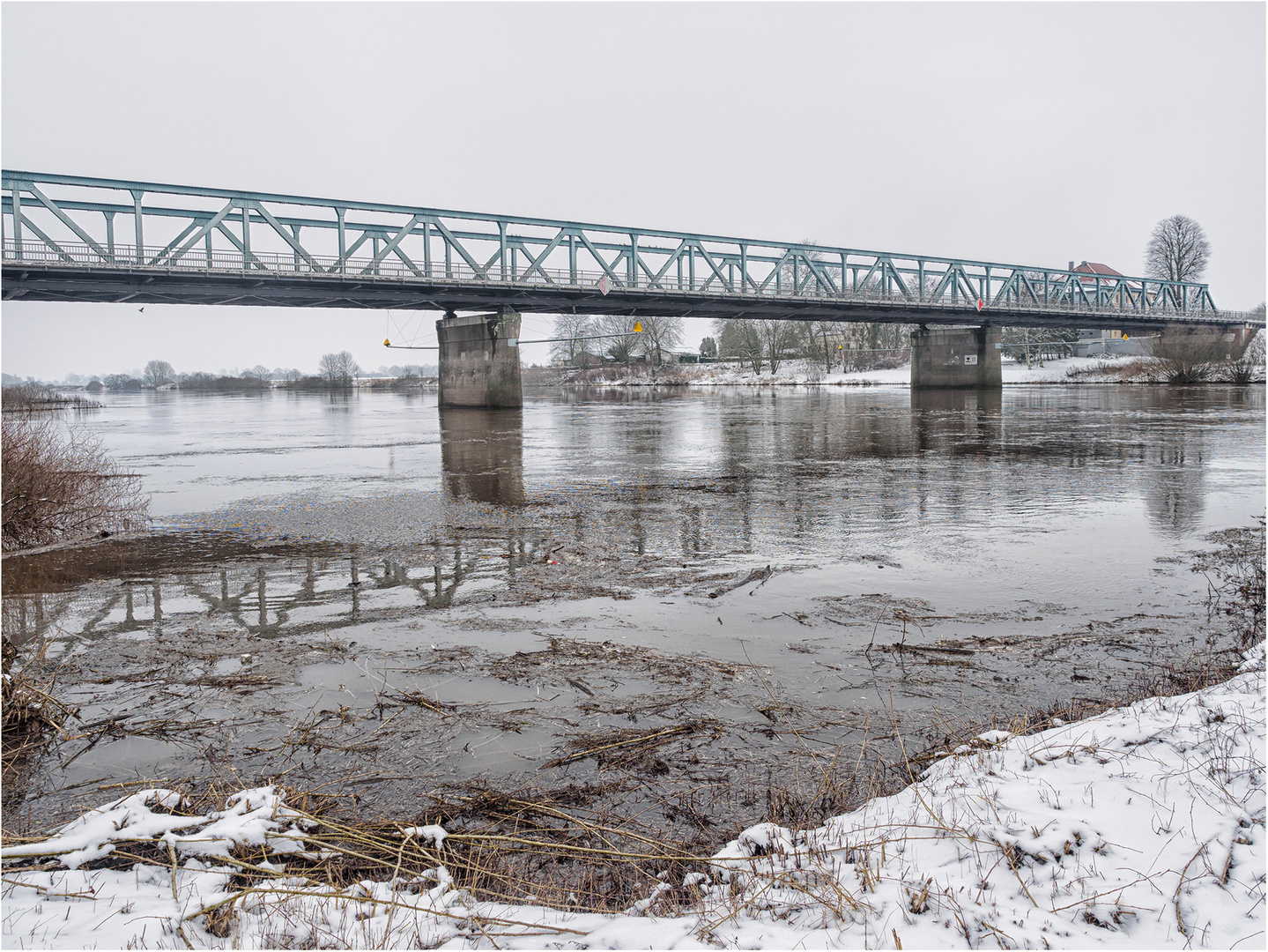 Die Weserbrücke