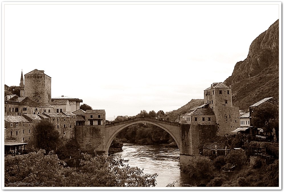 Die Wiedervereiniungsbrücke von Mostar