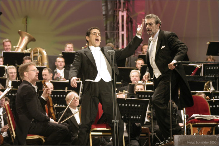 Die Wiener Philharmoniker, Plácido Domingo & Juan Diego Flórez