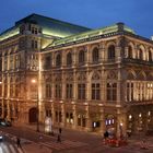 Die Wiener Staatsoper zur Blauen Stunde