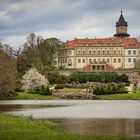 Die Wiesenburg im Frühling 