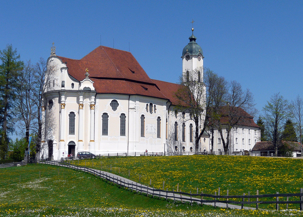 Die Wieskirche im Frühling