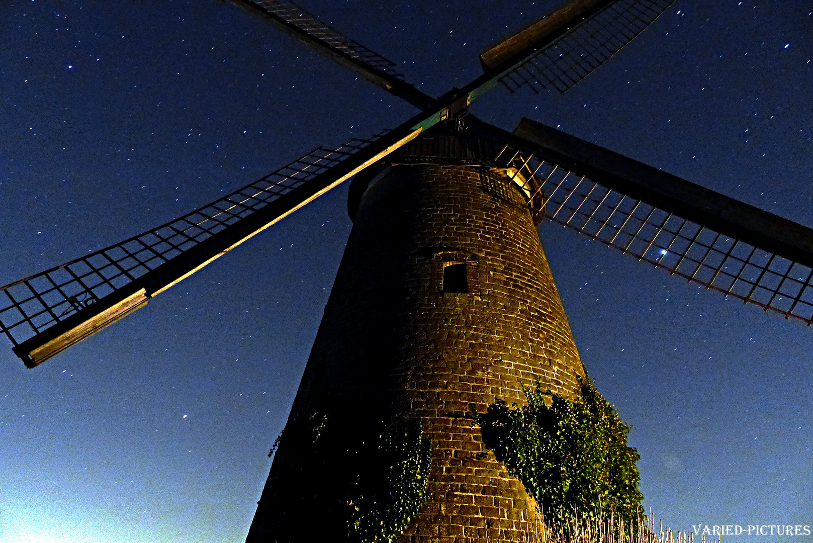 Die Windmühle und der Sternenhimmel