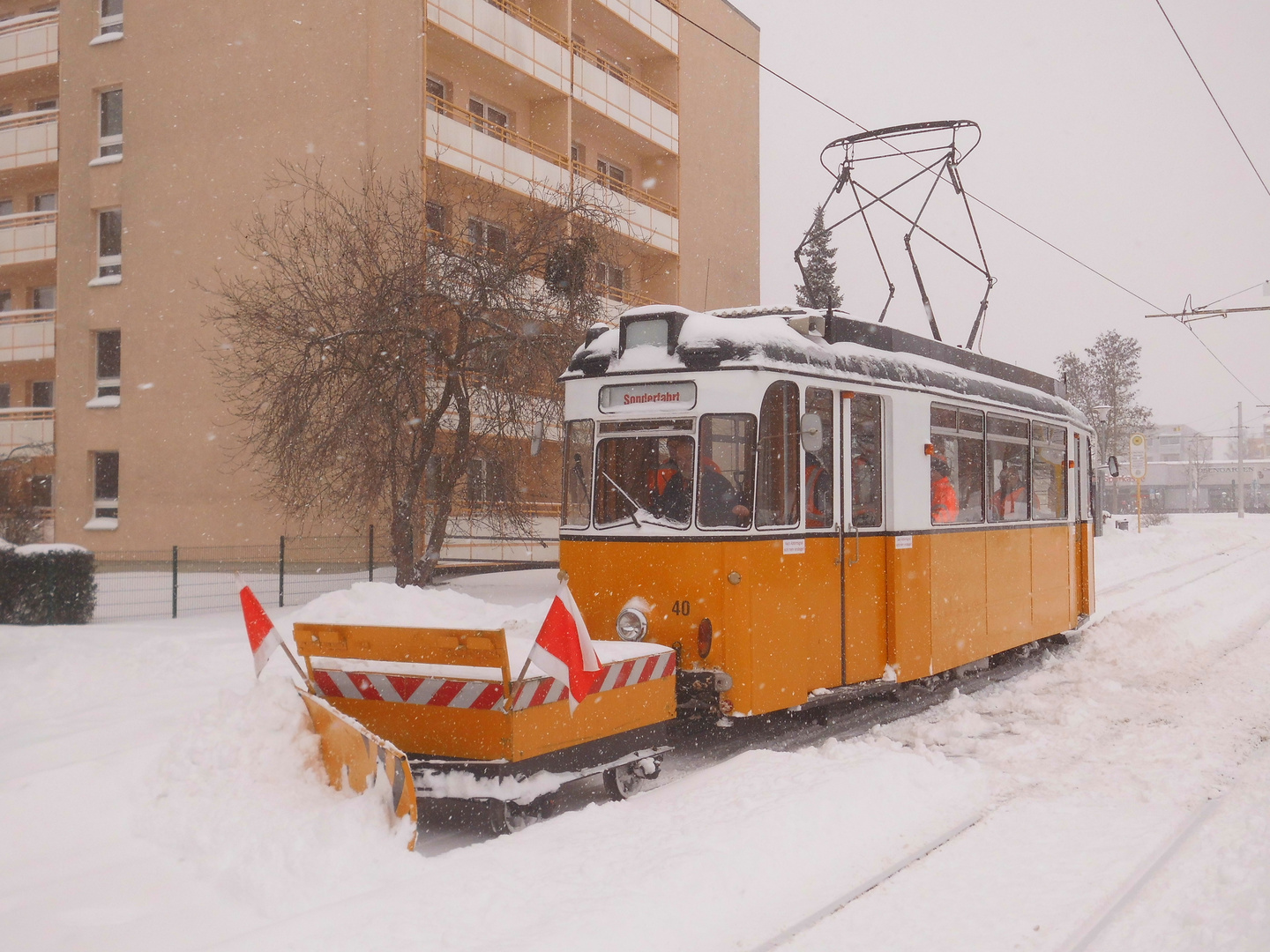 Die Winterdienst Straßenbahn in Nordhausen Nord 2.