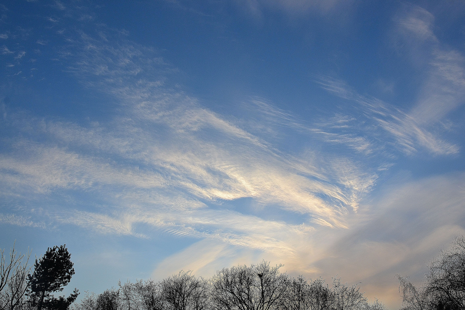 Die Wolken bringen spass ins Bild